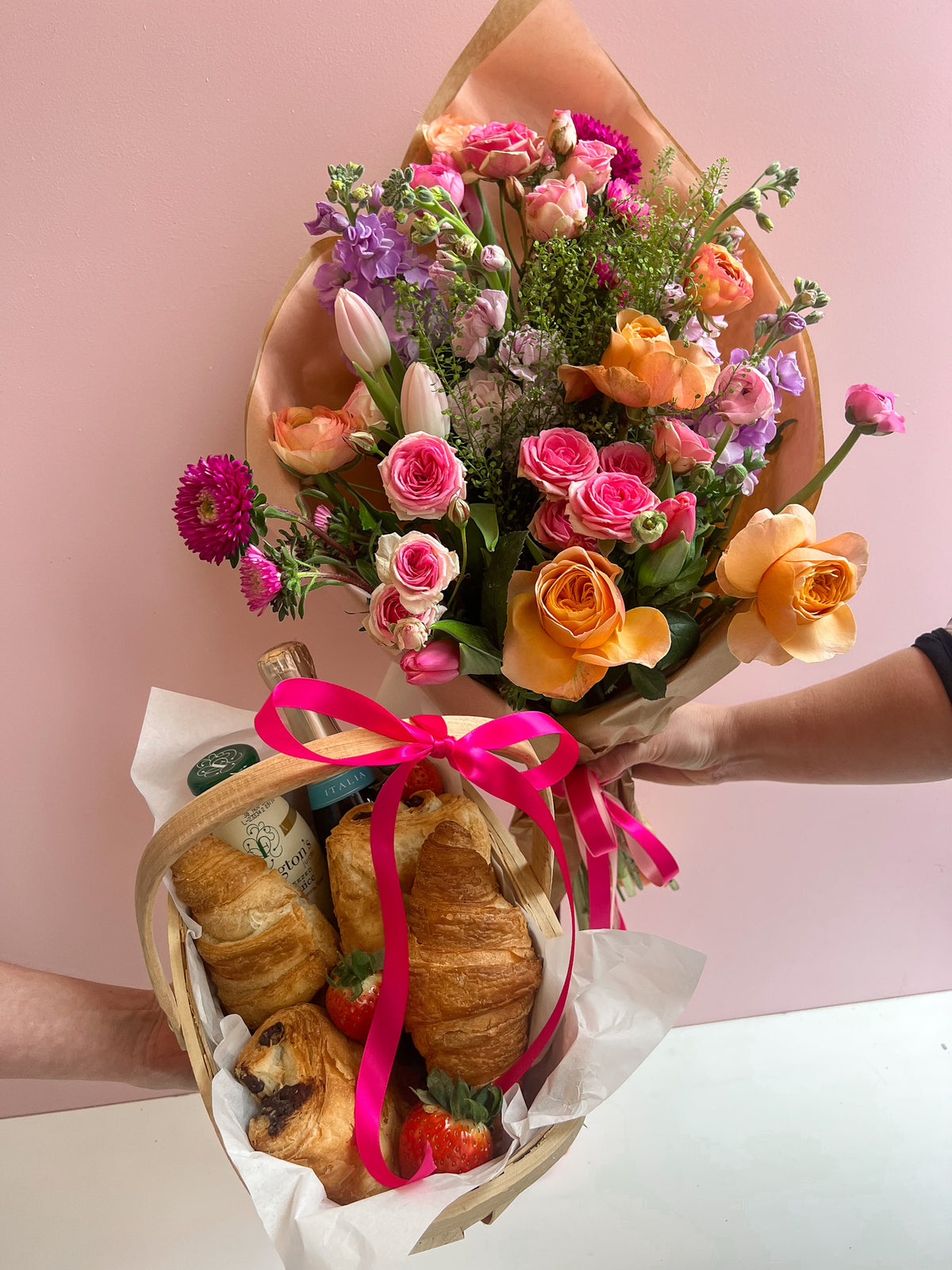 Brunch Basket with Flowers